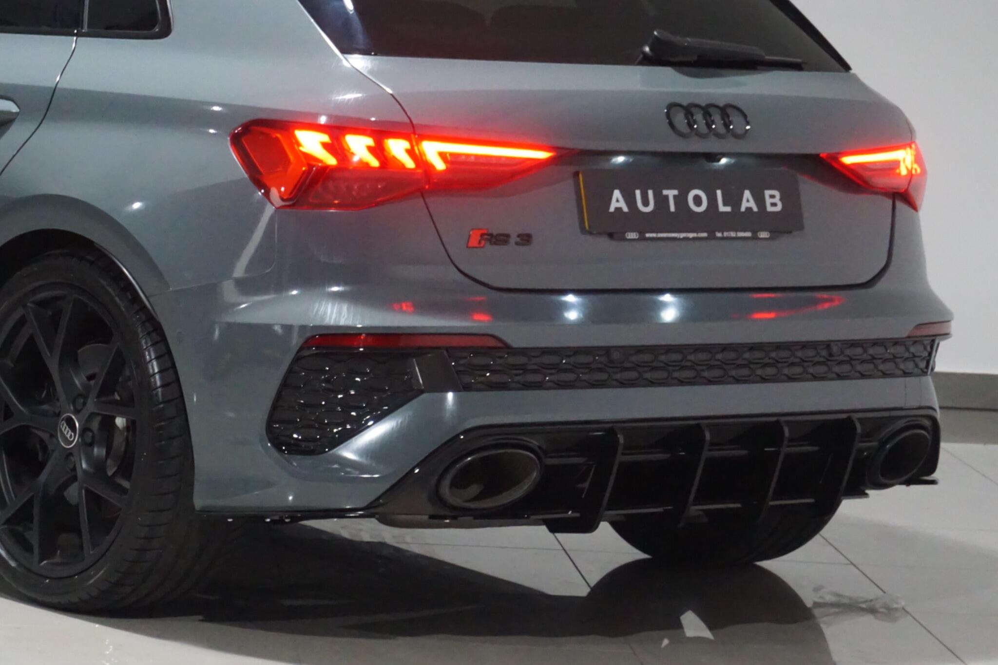 Audi RS3 2.5 TFSI Carbon Black Sportback S Tronic quattro Euro 6 (s/s) 5dr
